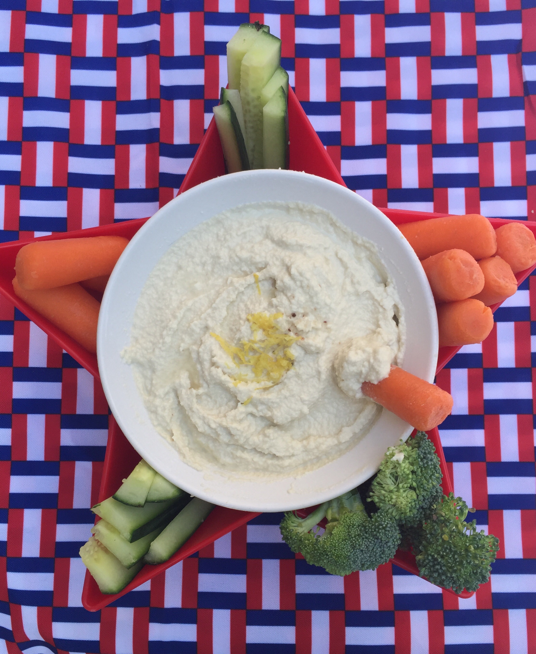 Almond&Roasted Garlic Veggie and Chip Dip