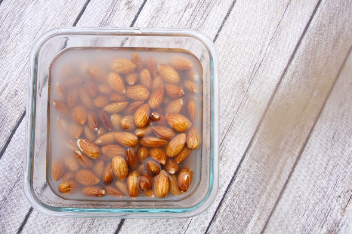 soaking almonds